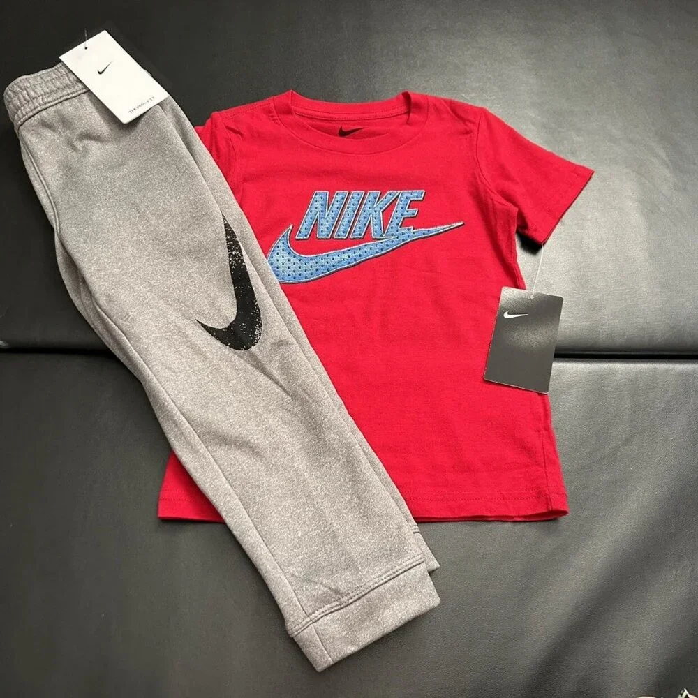 NWT Nike Jogger & Tee Set Boys Size 4 - Picture 1 of 3